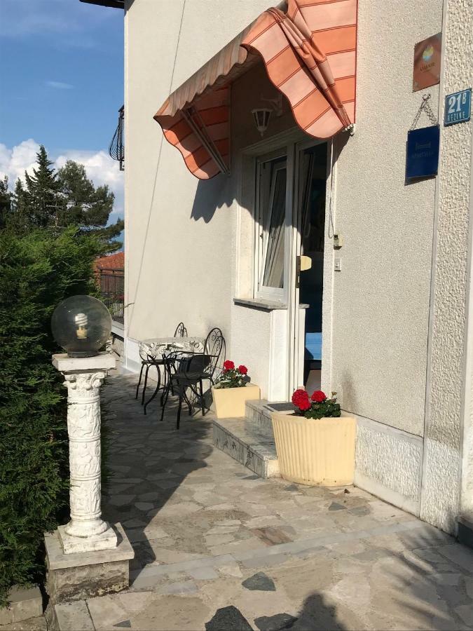 Apartments Mirna With Parking Lovran Exterior photo